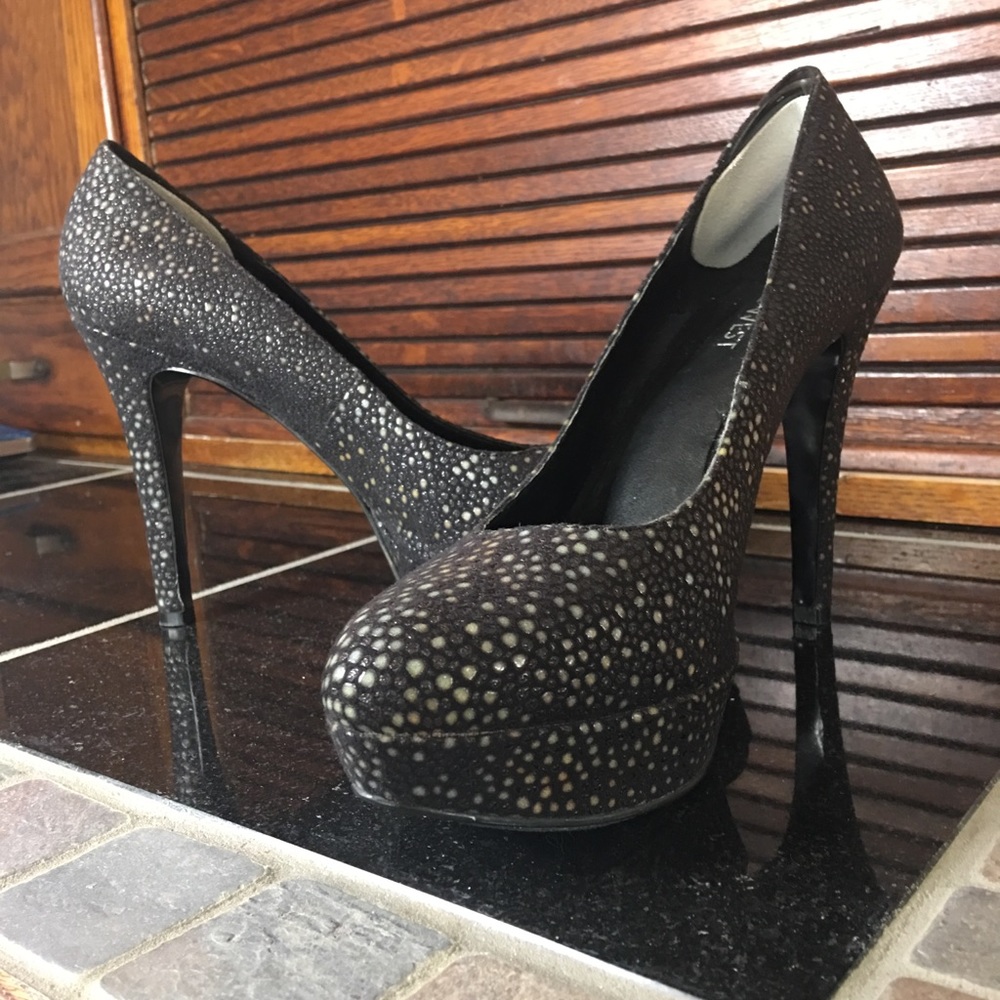 Nine West iridescent heels